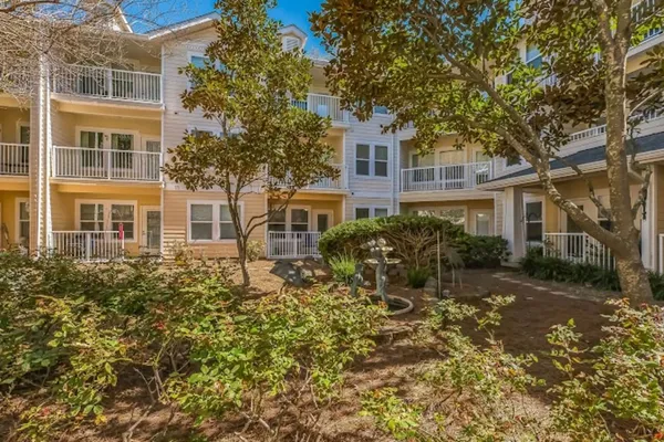 Ashley Park by Barclay House