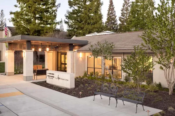 Atria El Camino Gardens