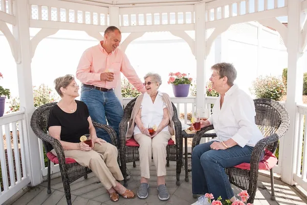 Commonwealth Senior Living at Farnham