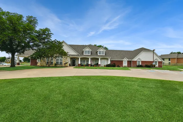 Ennis Pointe Senior Living - Senior Living in Ennis, TX