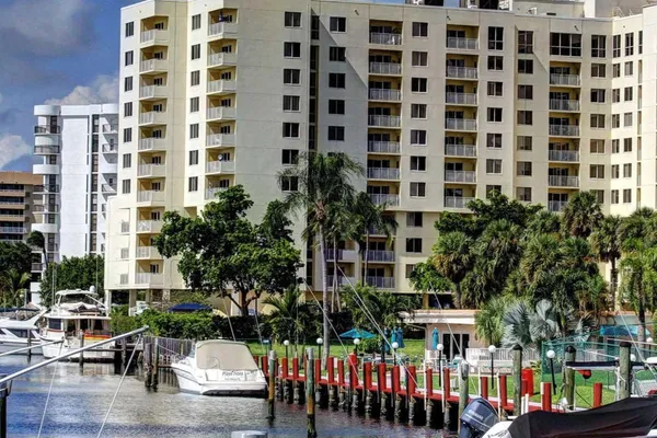 Five Star Premier Residences of Pompano Beach