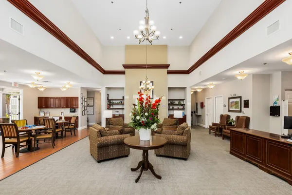 Ivy Park at Laguna Creek - Senior Living in Elk Grove, CA