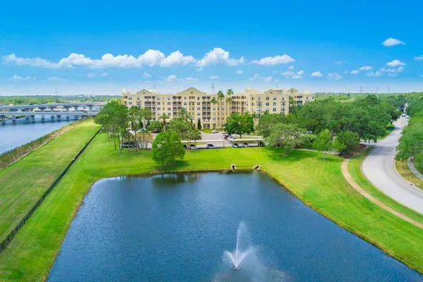 Stratford Court of Palm Harbor Senior Living - Senior Living in Palm Harbor, FL