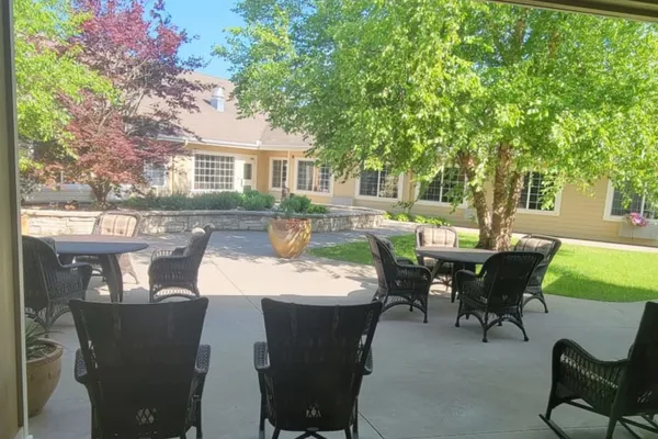 Sugar Creek Alzheimer’s Special Care Center