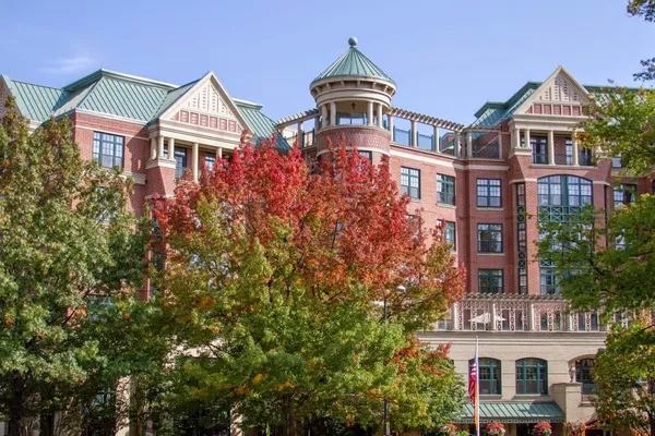 Sunrise on Connecticut Avenue