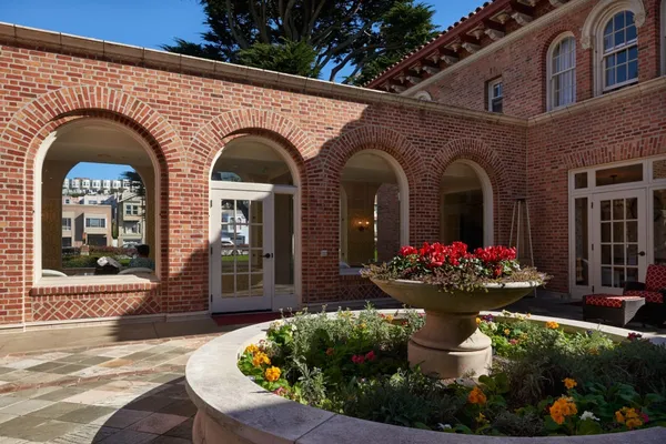 The Ivy at Golden Gate