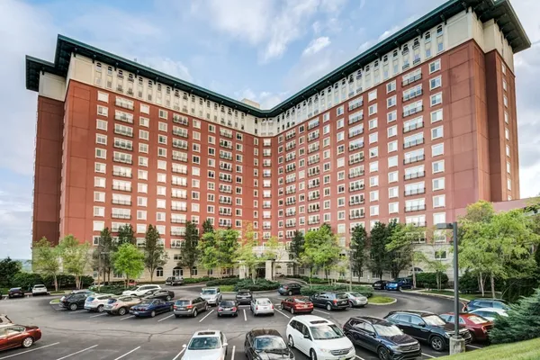 The Kenwood by Senior Star