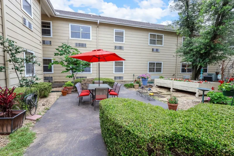 Aberdeen Heights Assisted Living photo 9