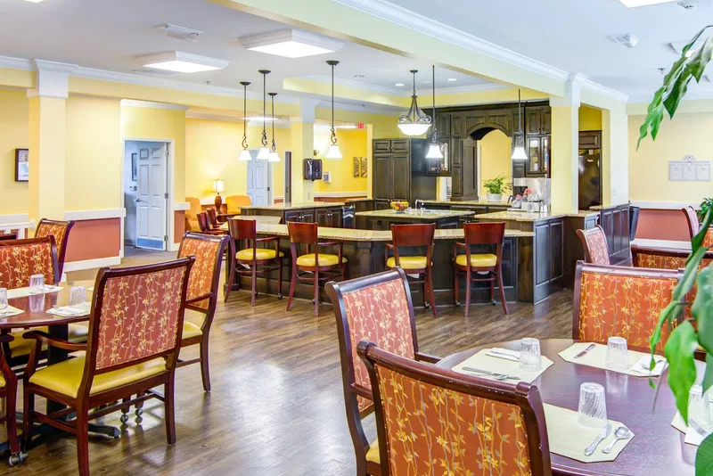 Addington Place of Lee's Summit - senior living in Lee's Summit, Missouri - photo 8