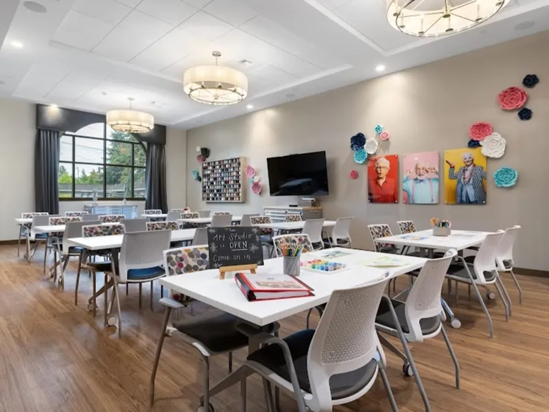 Aegis Living Bellevue Overlake photo 7