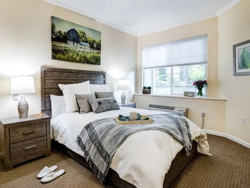 Aegis Living Callahan House photo 5