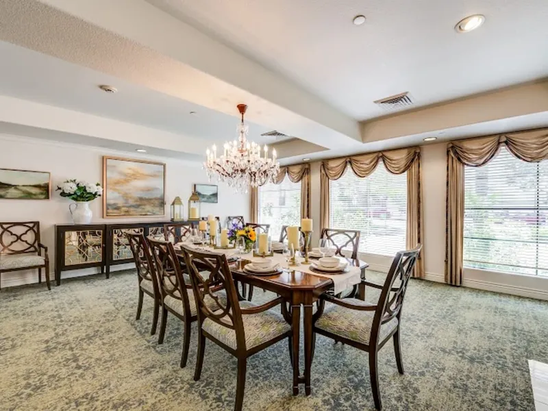 Aegis Living Granada Hills photo 4