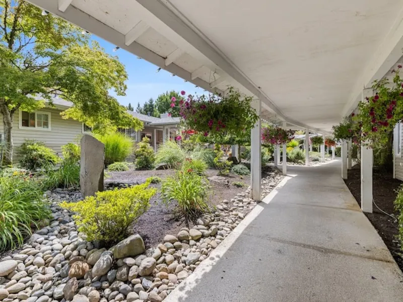 Aegis Living Issaquah photo 5