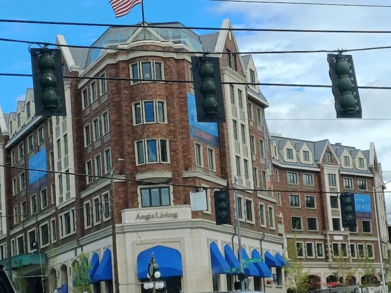 Aegis Living Laurelhurst photo 3