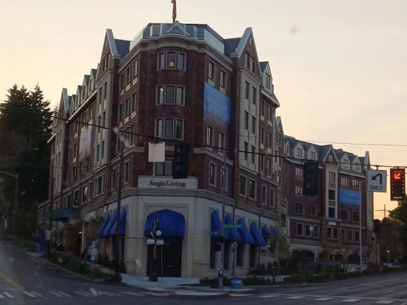 Aegis Living Laurelhurst photo 5