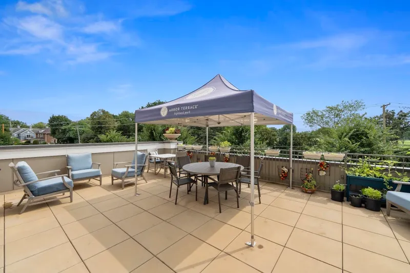 Arbor Terrace Highland Park photo 9