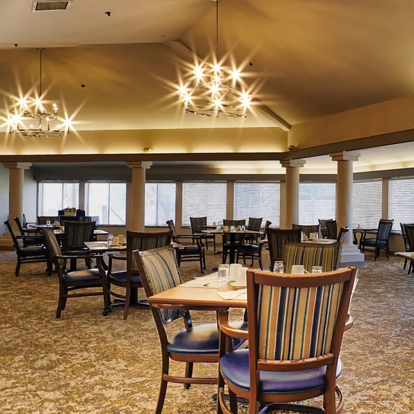 Arlington Plaza photo 3