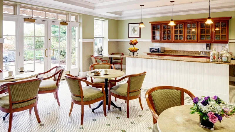 Atria Bay Shore photo 6