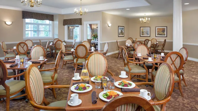 Atria Bay Spring Village photo 9