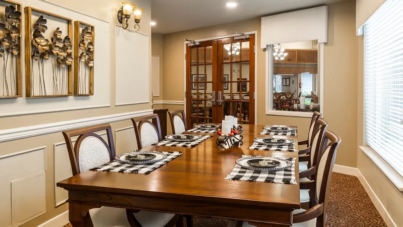 Atria Carmichael Oaks photo 9