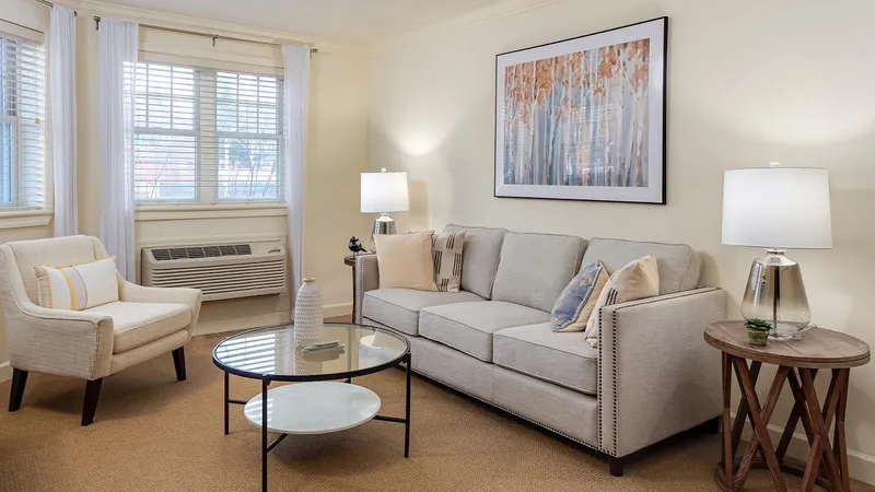 Atria Glen Cove photo 4