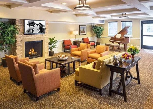 Atria Hillcrest photo 4