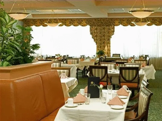 Atria Huntington photo 4