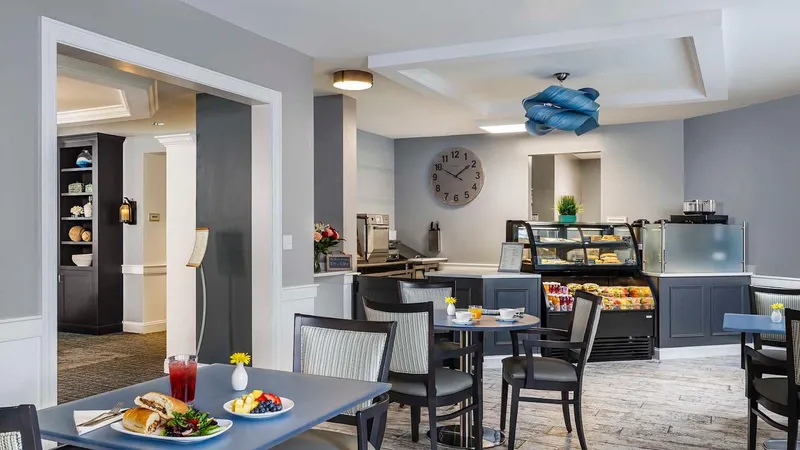 Atria Merrimack Place photo 5