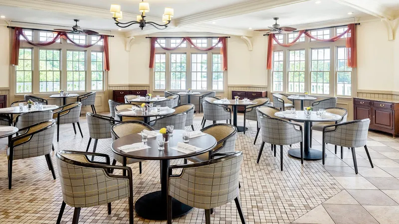 Atria on Roslyn Harbor photo 7