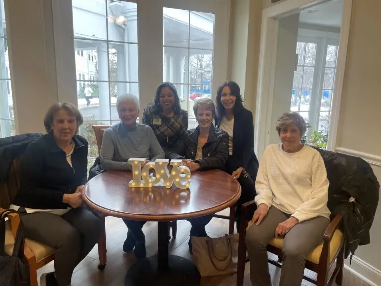 Atria Plainview photo 8