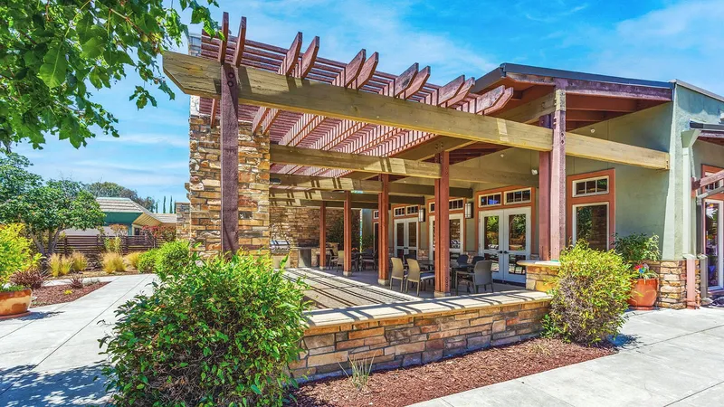 Atria Valley View photo 9