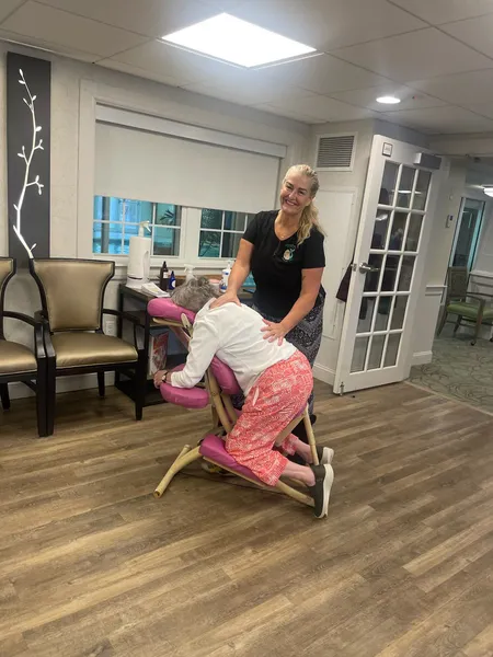 Atria Woodbriar Park photo 6