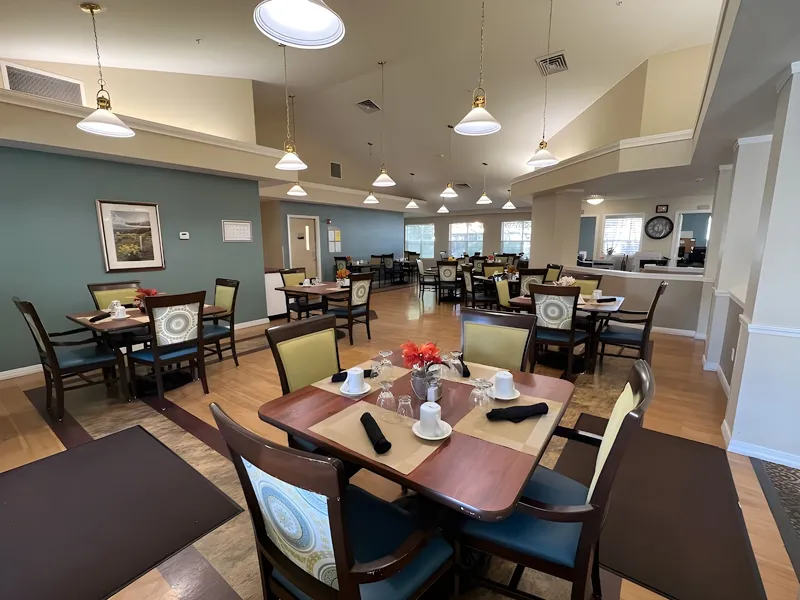 Avista Senior Living Garden City photo 4