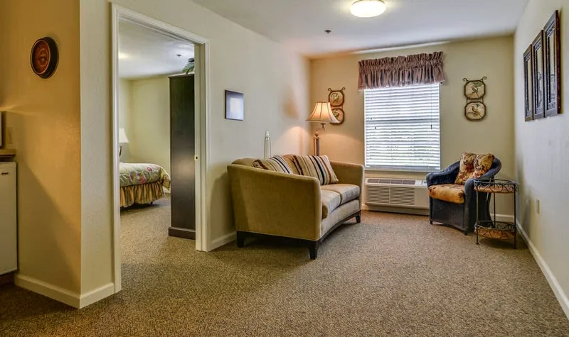 Azalea Court Senior Living photo 6