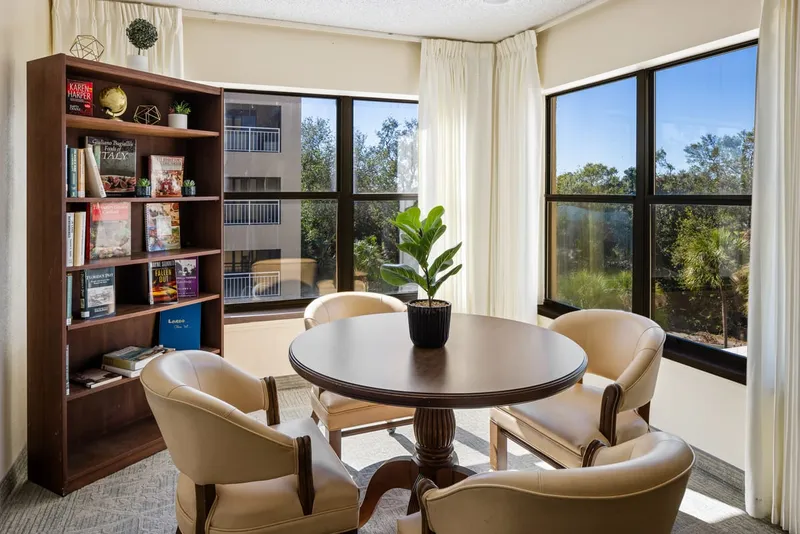 Belleair Towers photo 4