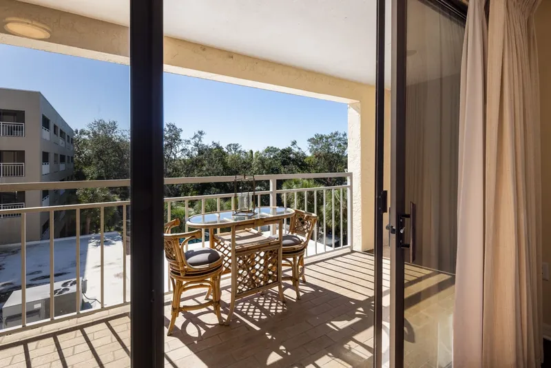 Belleair Towers photo 8