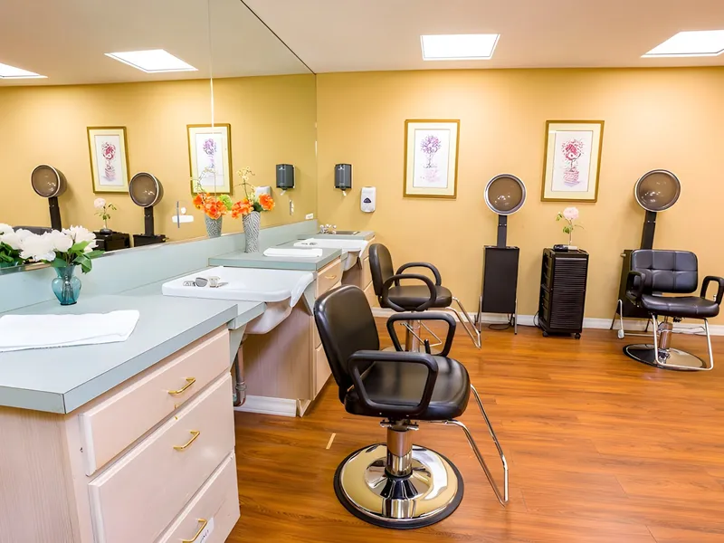 Benchmark Senior Living at Hamden photo 8