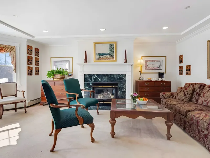 Benchmark Senior Living at Putnam Farm photo 9