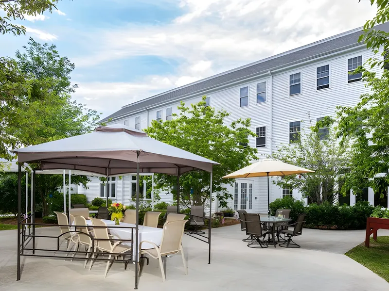 Benchmark Senior Living at Robbins Brook photo 2