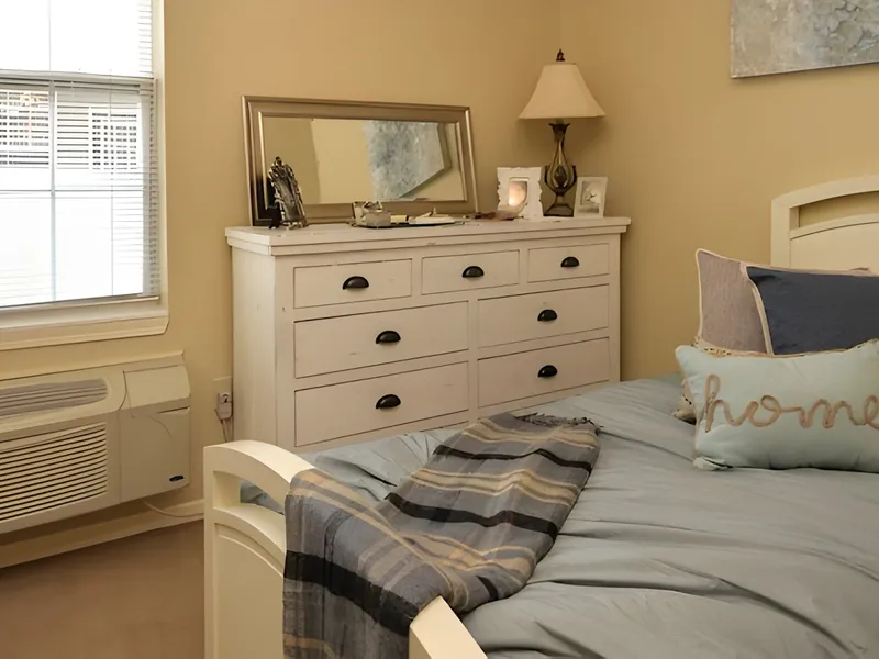 Bickford of St. Charles - senior living in St. Charles, Illinois - photo 5