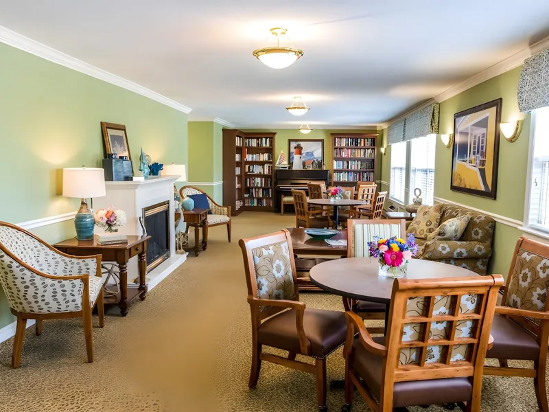 Blenheim-Newport photo 4