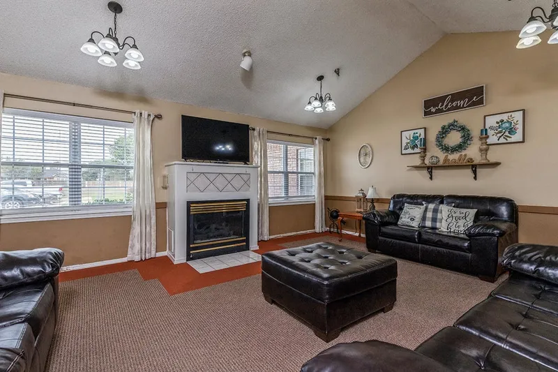 Bluebonnet Court photo 4