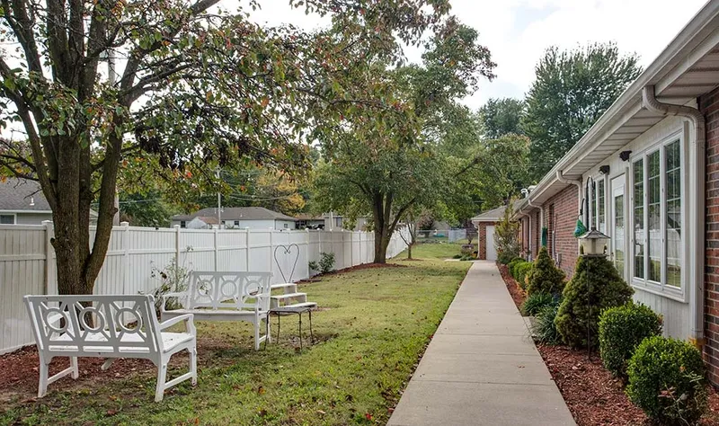 Bradford Court Senior Living photo 8