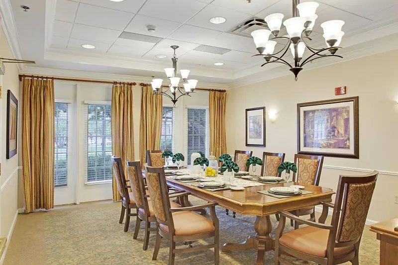 Brighton Gardens of St Charles - senior living in St. Charles, Illinois - photo 7