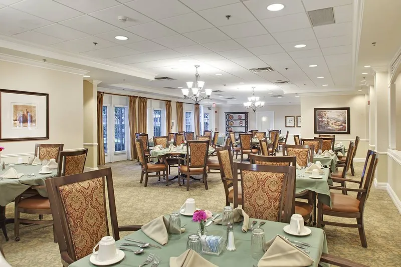 Brighton Gardens of St Charles - senior living in St. Charles, Illinois - photo 9