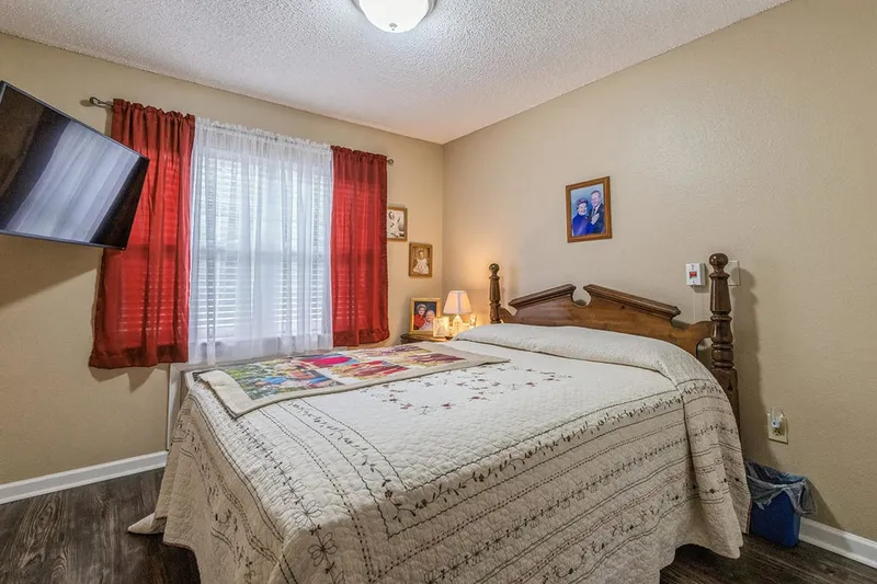 Broadmoor Court photo 5