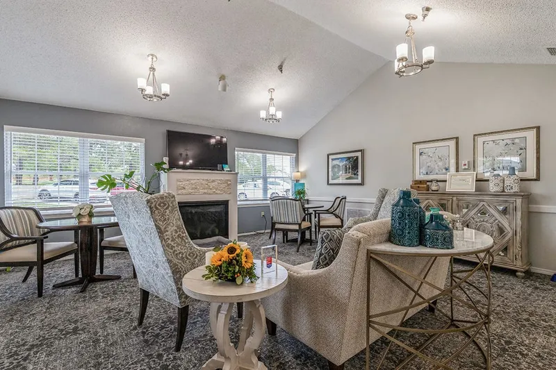 Broadmoor Court photo 7