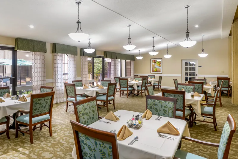 Brookdale Grand Court Lubbock - senior living in Lubbock, Texas - photo 2