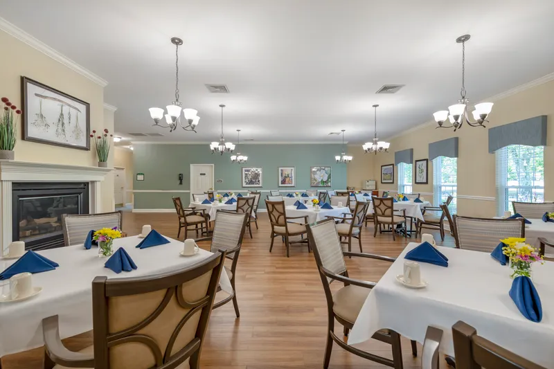 Brookdale Hampton Cove - senior living in Hampton Cove, Alabama - photo 3