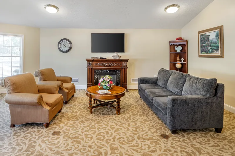 Brookdale Hickory Northeast - senior living in Hickory, North Carolina - photo 2